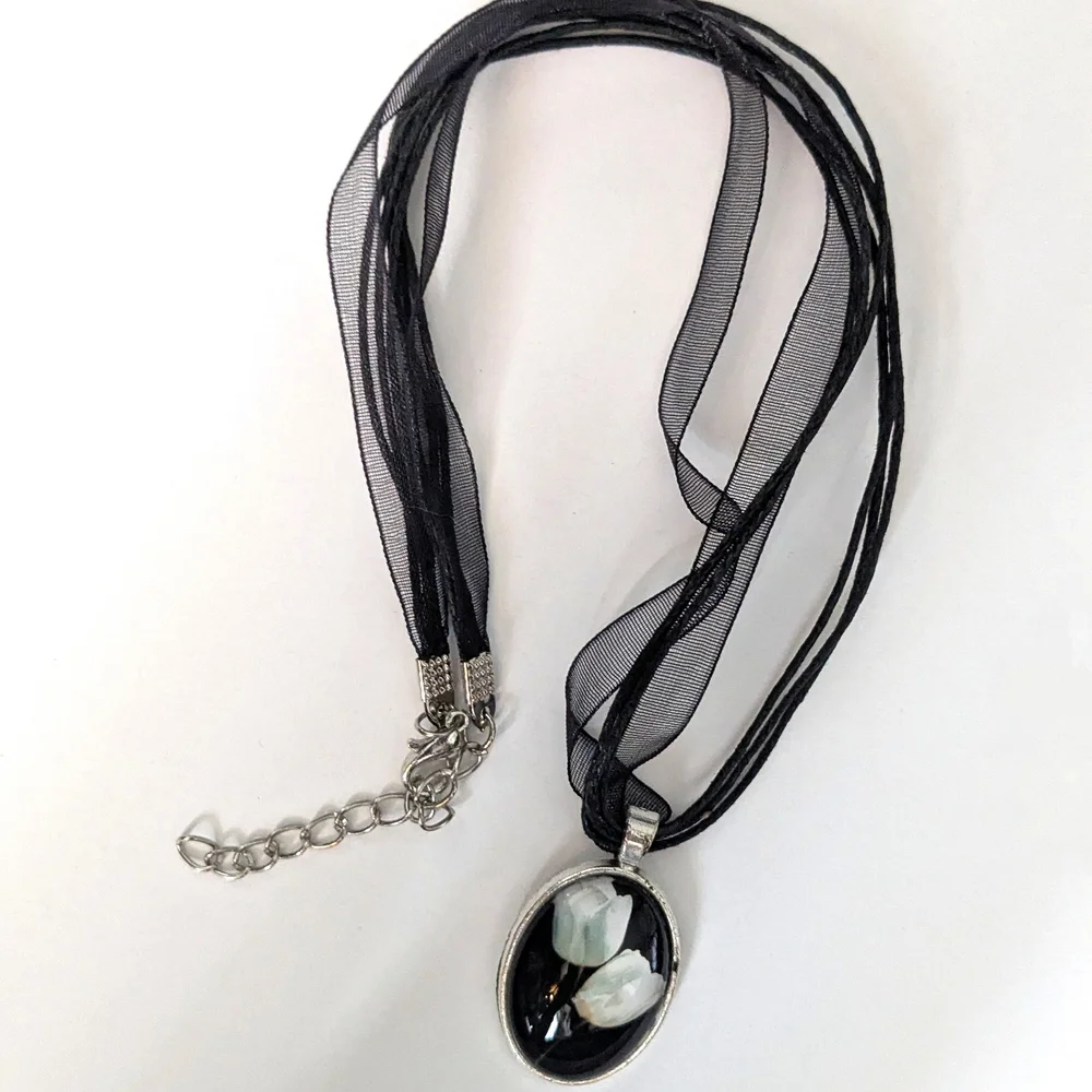 ❓Mystery❓Black and Silver Flower Necklace Blind Bag - Picture 2 of 4